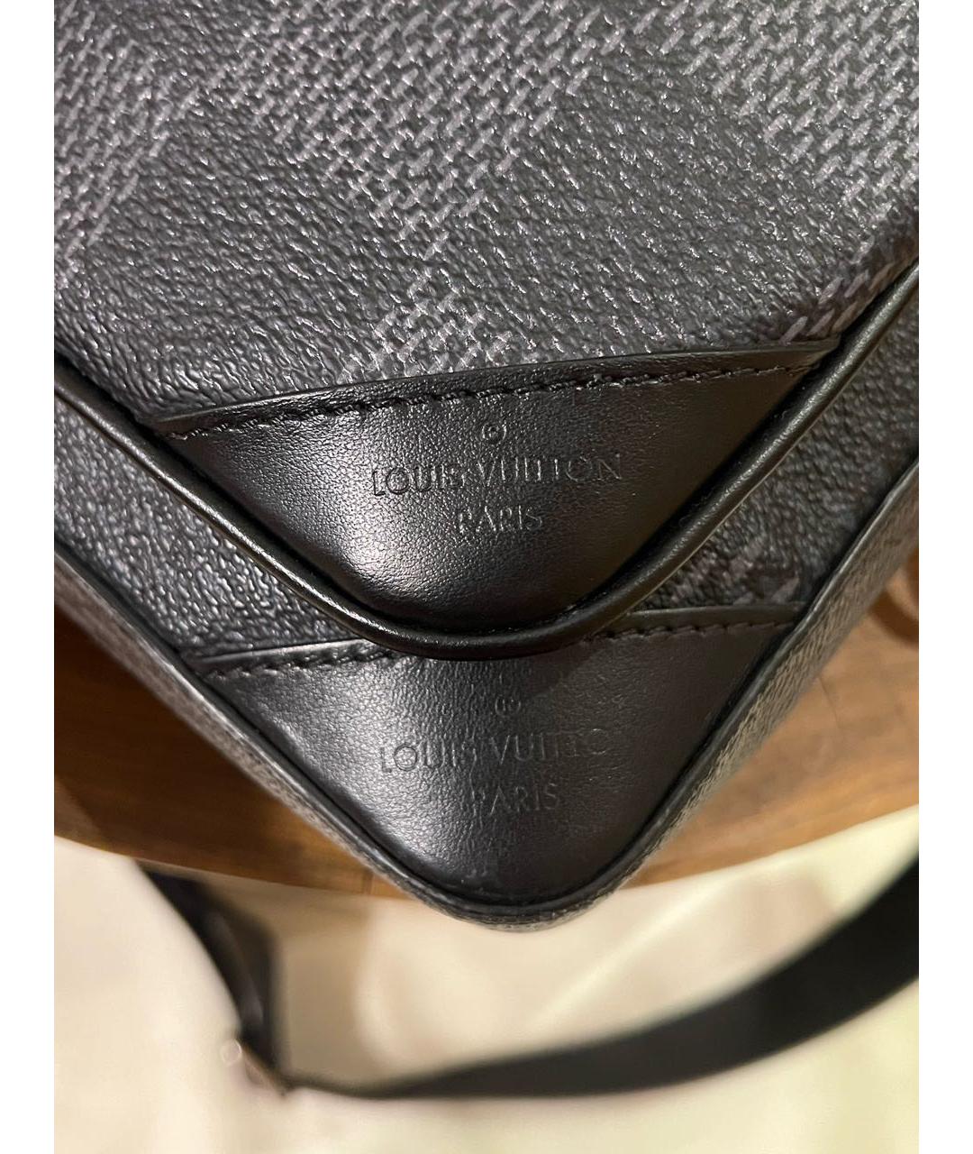 LOUIS VUITTON Черная кожаная сумка на плечо, фото 3