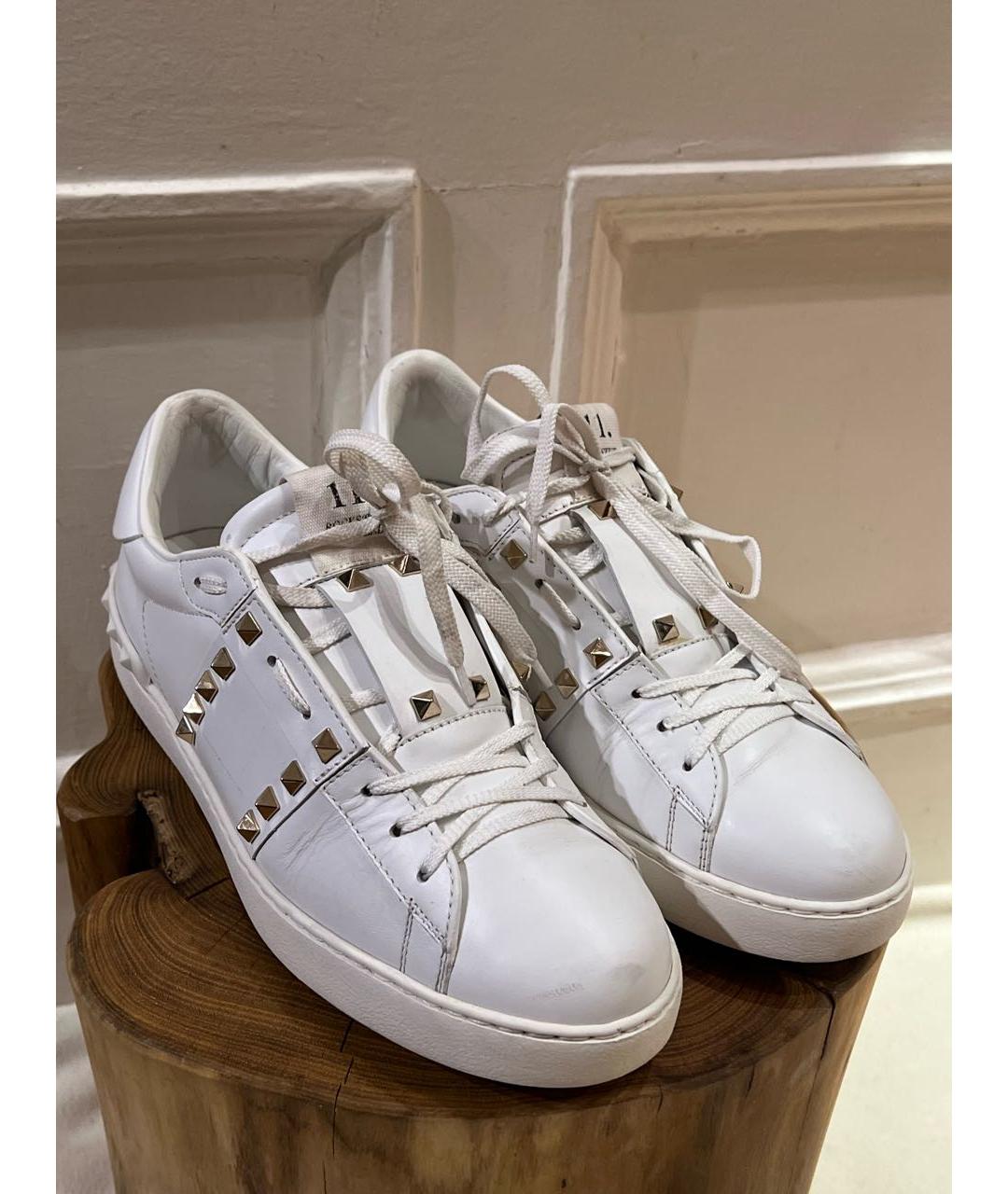 VALENTINO Белые кожаные низкие кроссовки / кеды, фото 2