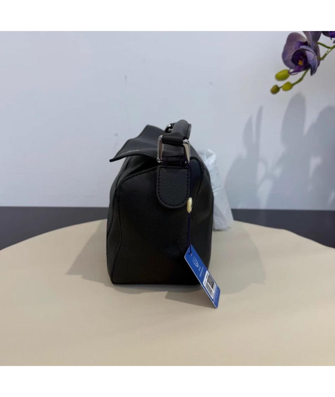 LOEWE Черная кожаная сумка с короткими ручками, фото 5