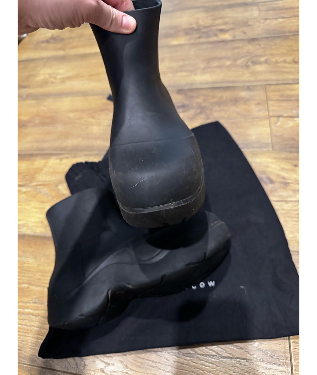 BOTTEGA VENETA Черные резиновые полусапоги, фото 3