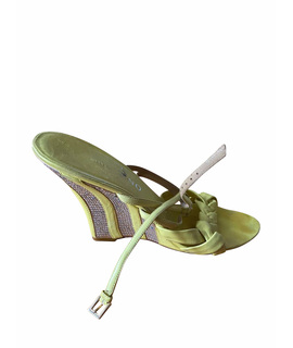 

Босоножки VALENTINO
