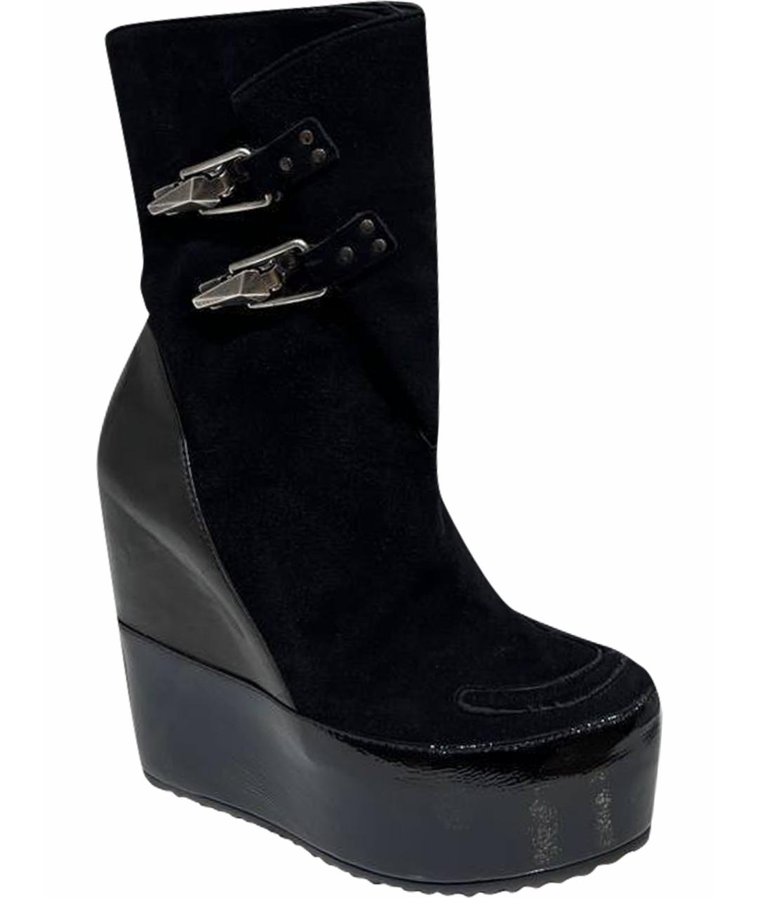 ALEXANDER MCQUEEN Черные замшевые ботинки, фото 1