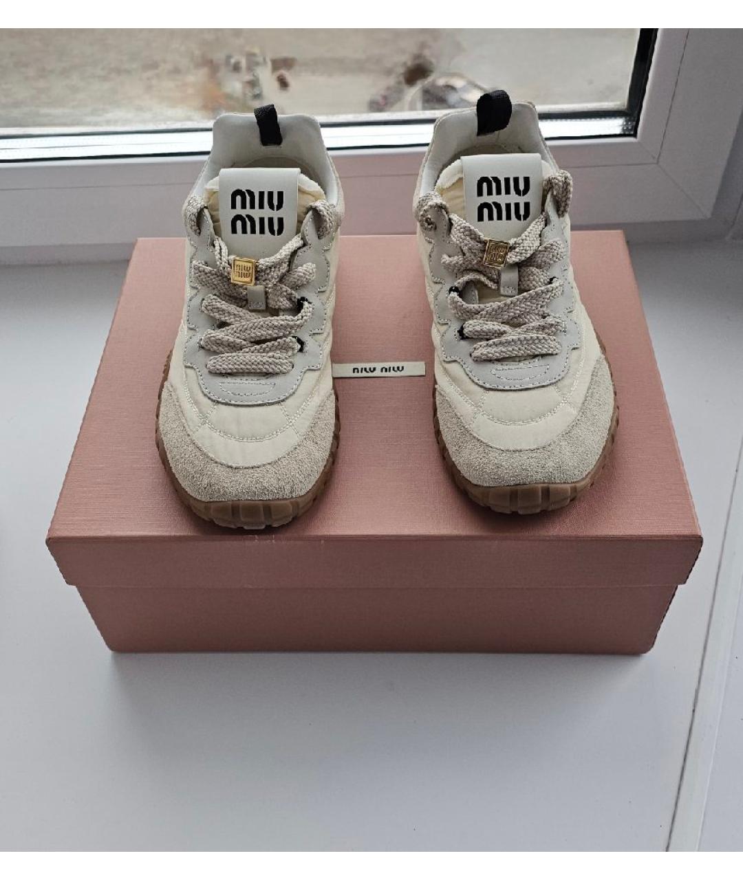 MIU MIU Бежевые текстильные кроссовки, фото 2