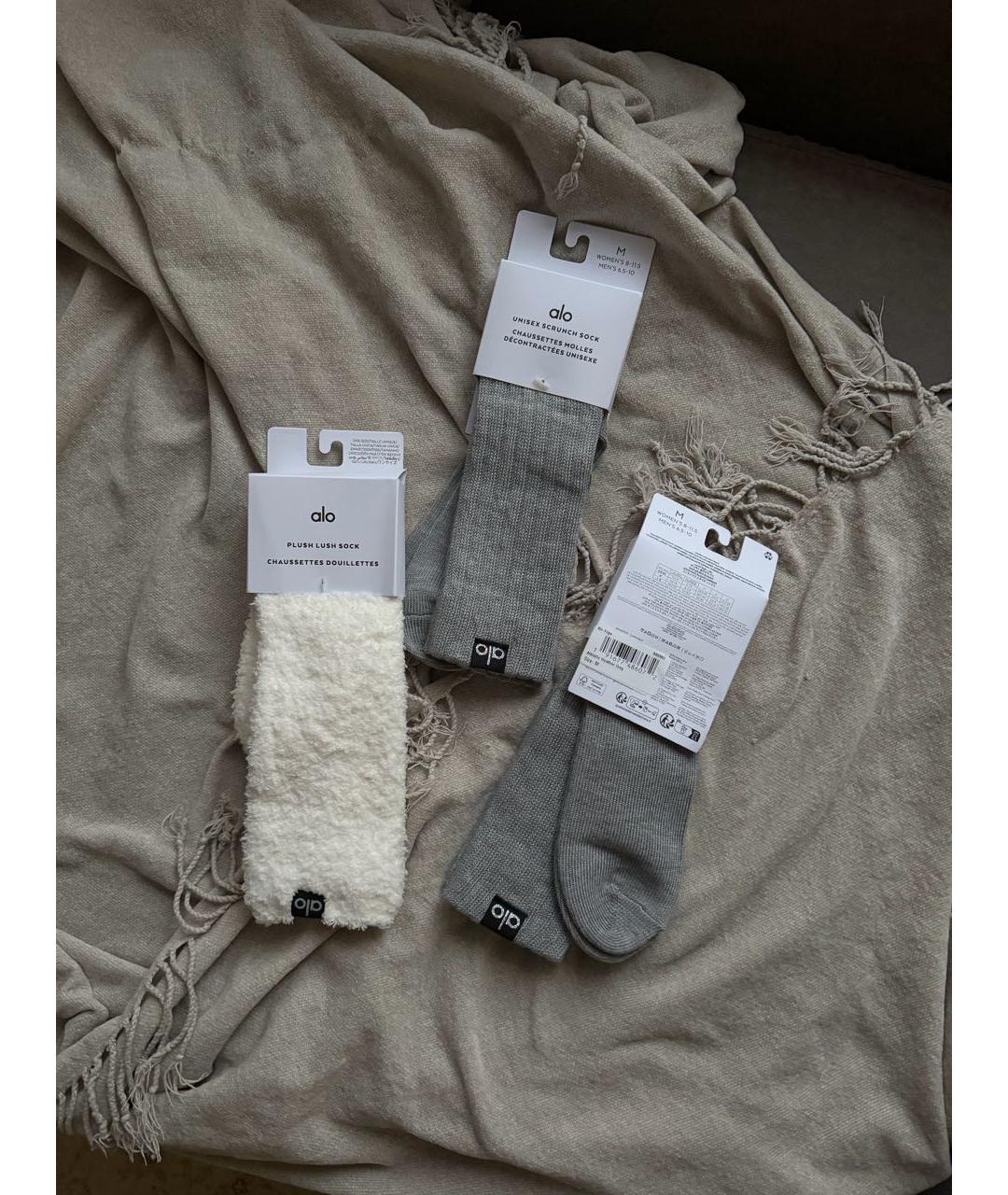 ALO YOGA Серые носки, чулки и колготы, фото 2