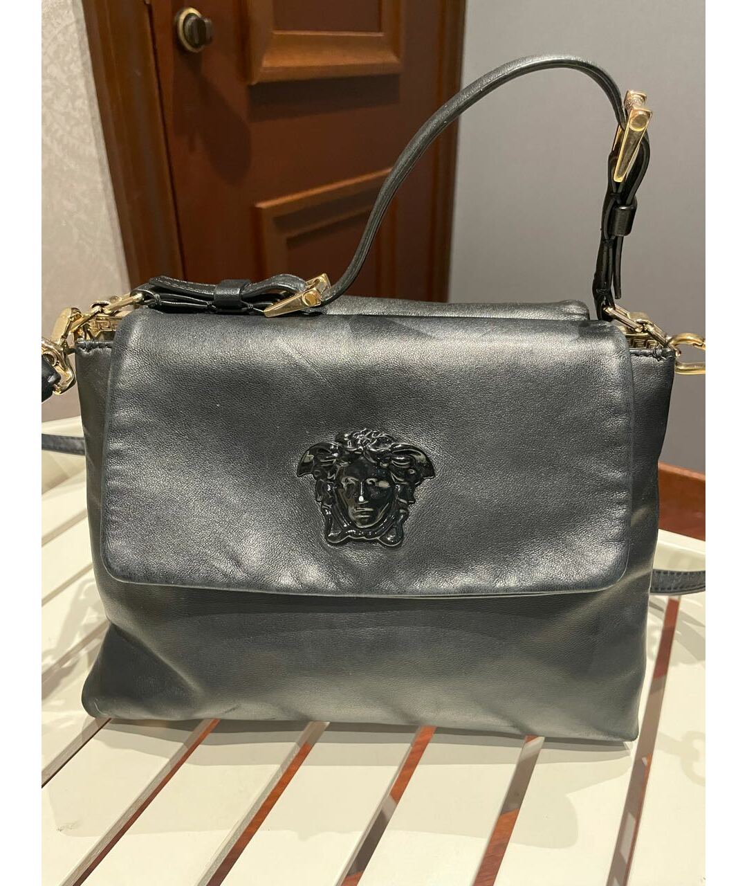 VERSACE Черная кожаная сумка тоут, фото 9