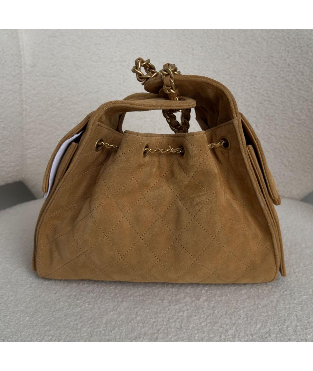 CHANEL Бежевая замшевая сумка через плечо, фото 3