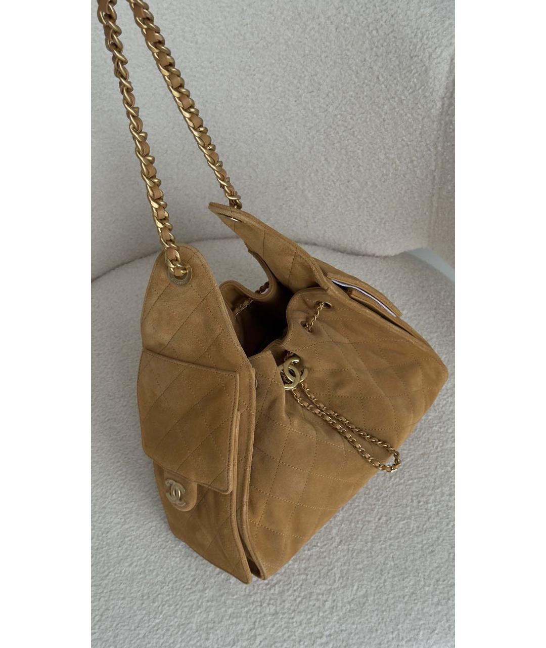 CHANEL Бежевая замшевая сумка через плечо, фото 5