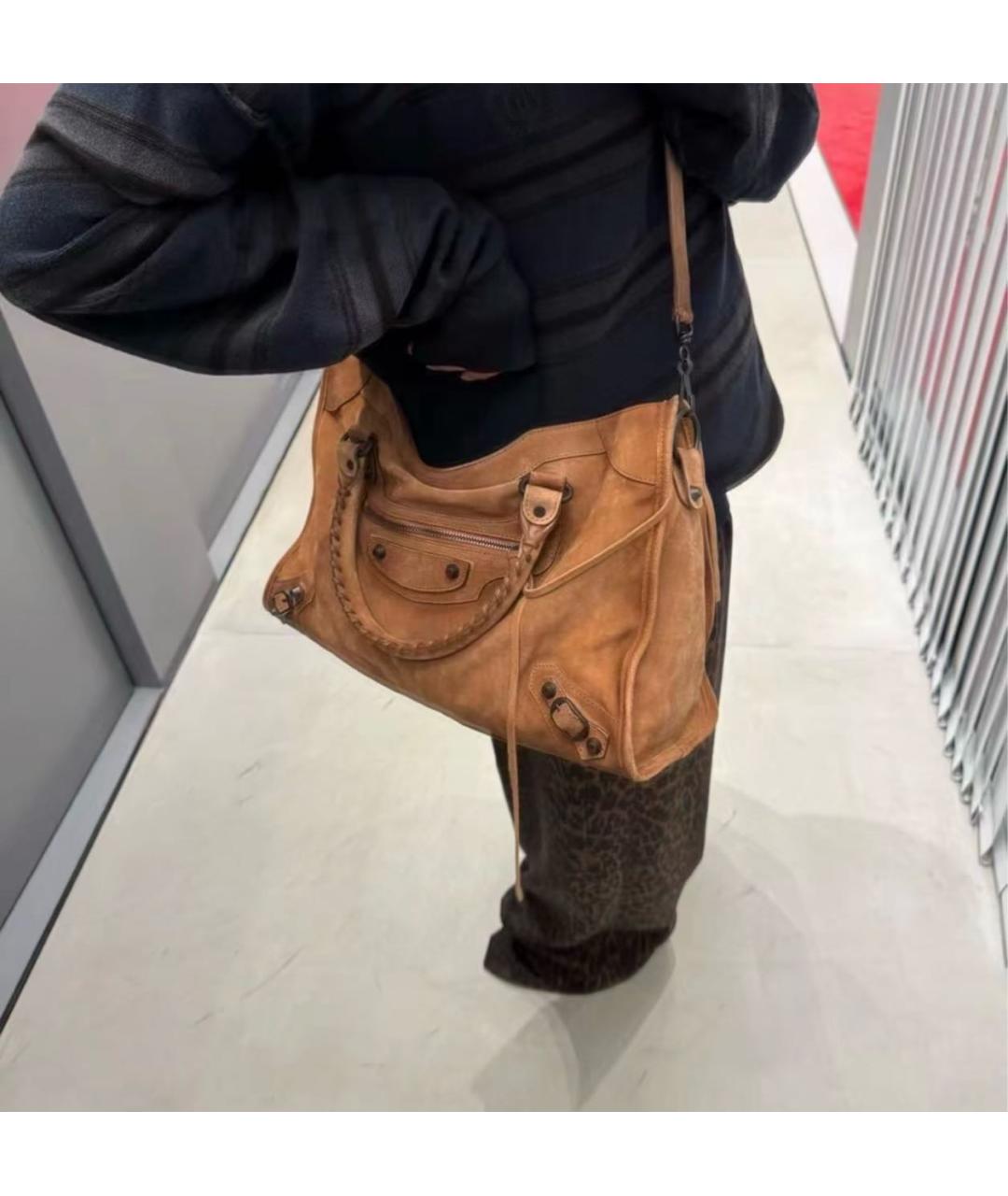 BALENCIAGA Коричневая замшевая сумка через плечо, фото 7