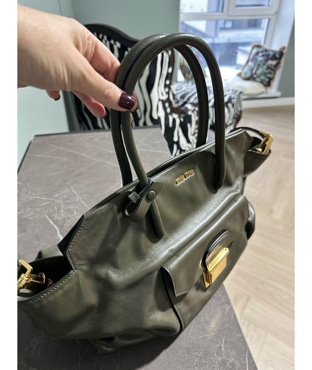 MIU MIU Зеленая кожаная сумка тоут, фото 2