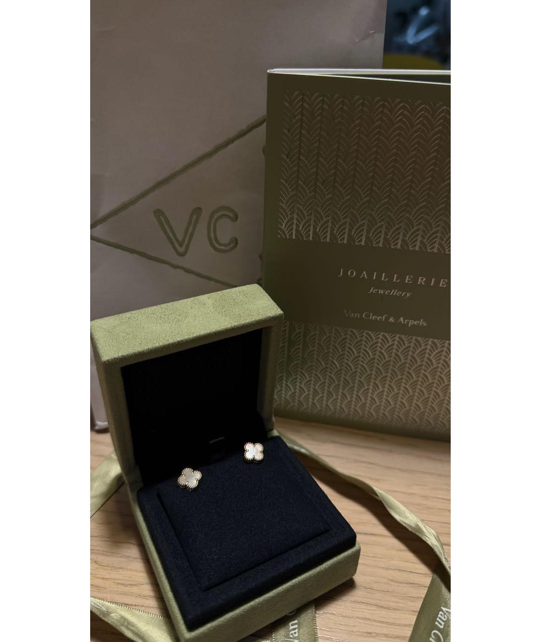 VAN CLEEF & ARPELS Белые серьги из желтого золота, фото 3