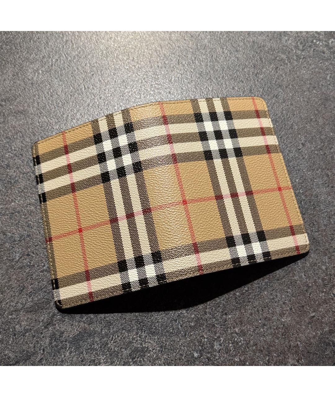 BURBERRY Бежевый кожаный кардхолдер, фото 5