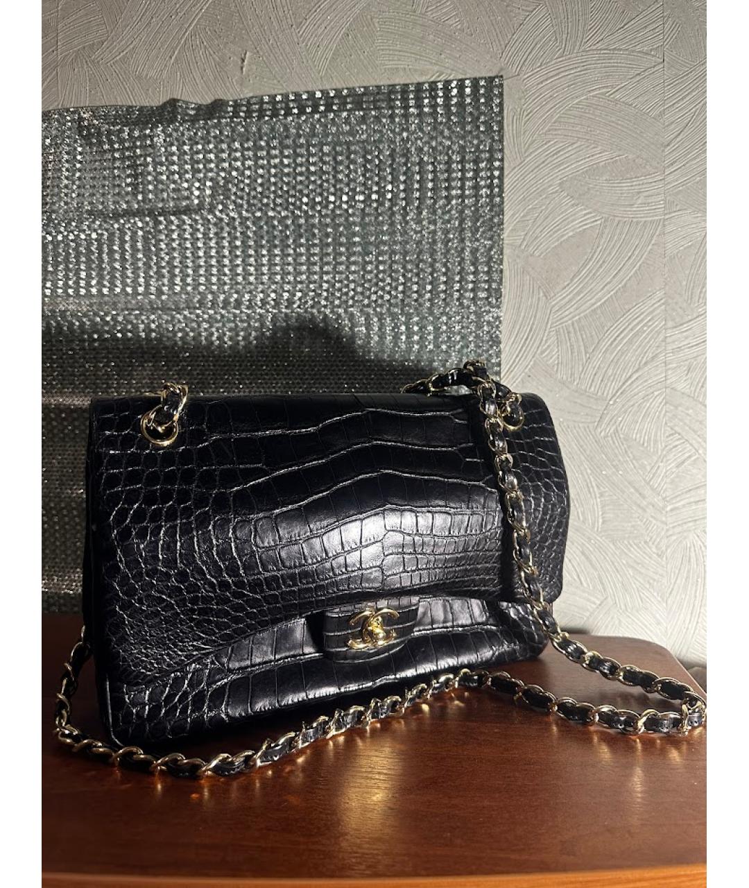 CHANEL Черная сумка через плечо из экзотической кожи, фото 7