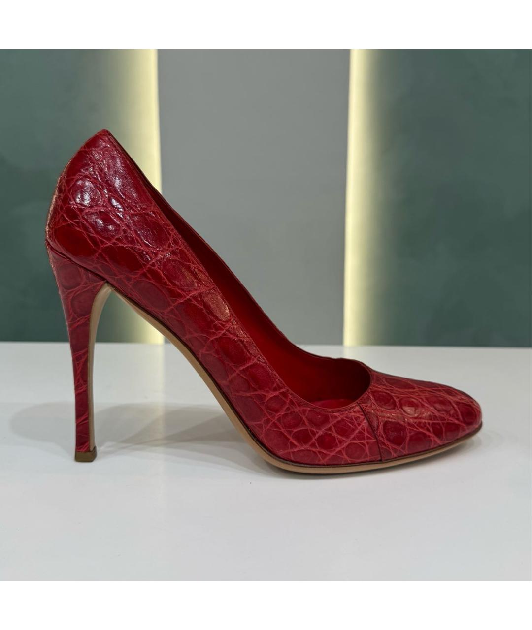PRADA Красные туфли из экзотической кожи, фото 7