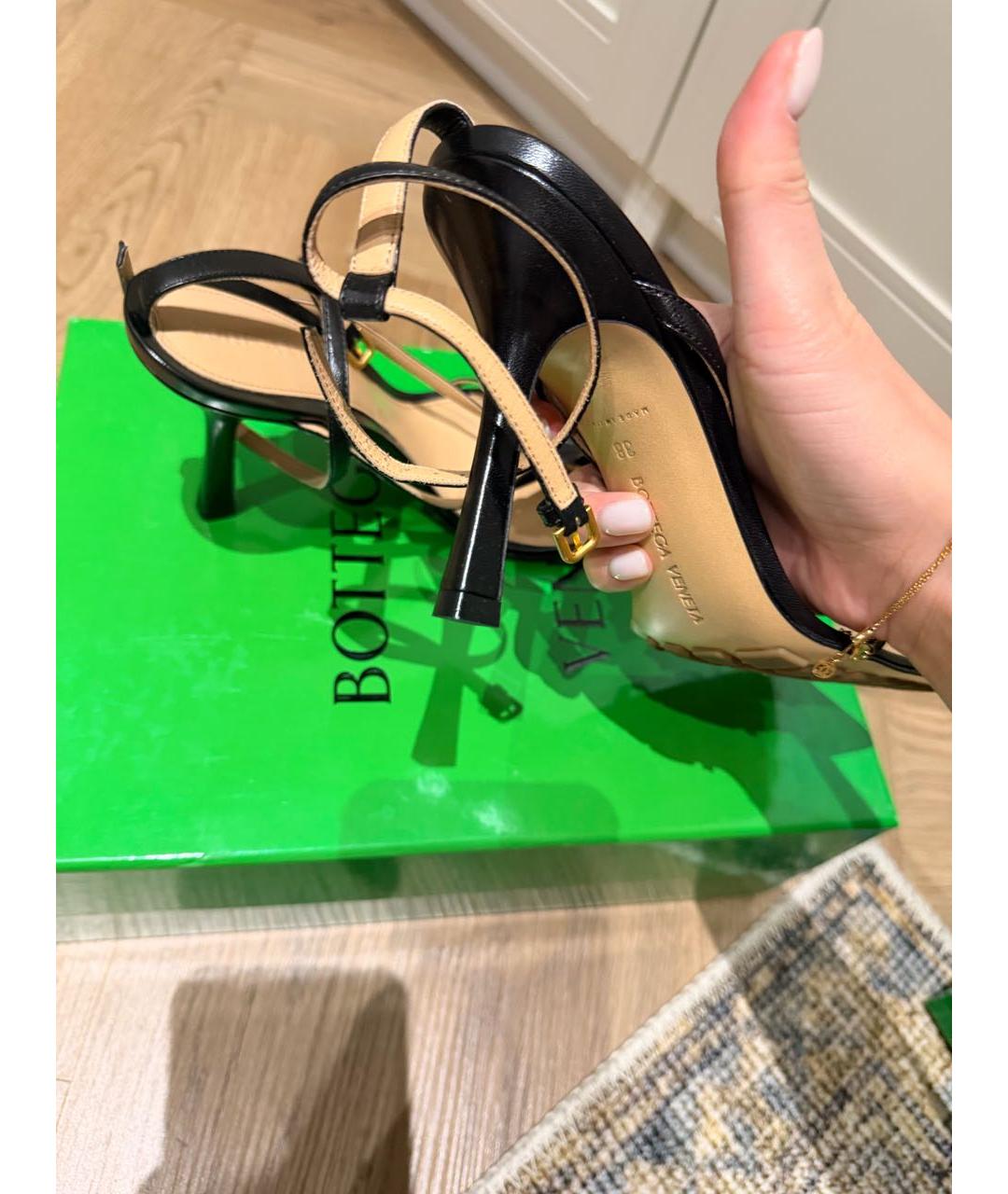 BOTTEGA VENETA Черные кожаные босоножки, фото 3