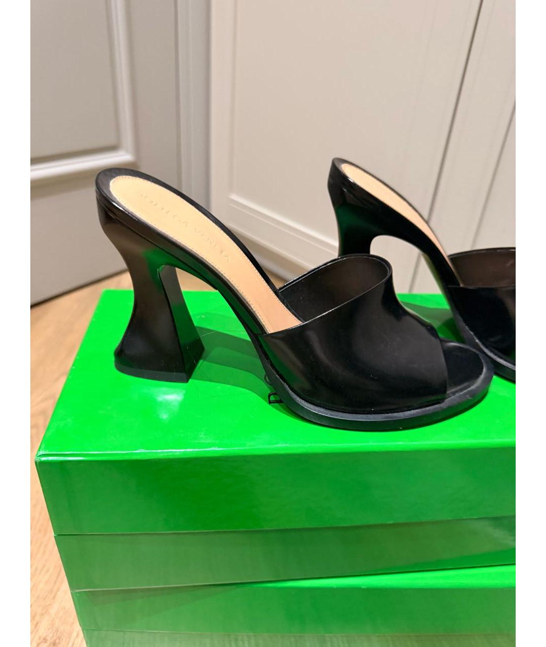 BOTTEGA VENETA Черные кожаные мюли, фото 9