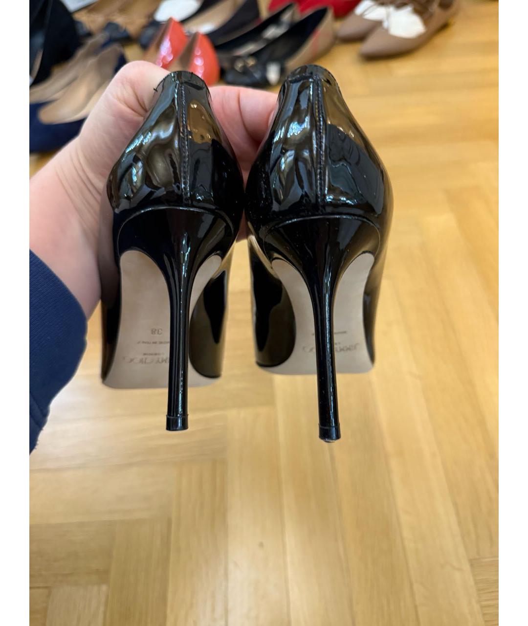 JIMMY CHOO Черные туфли из лакированной кожи, фото 3