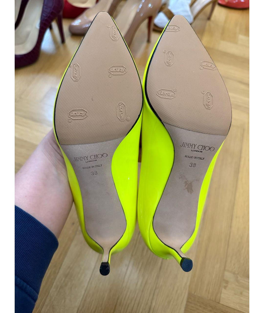 JIMMY CHOO Желтые туфли из лакированной кожи, фото 4