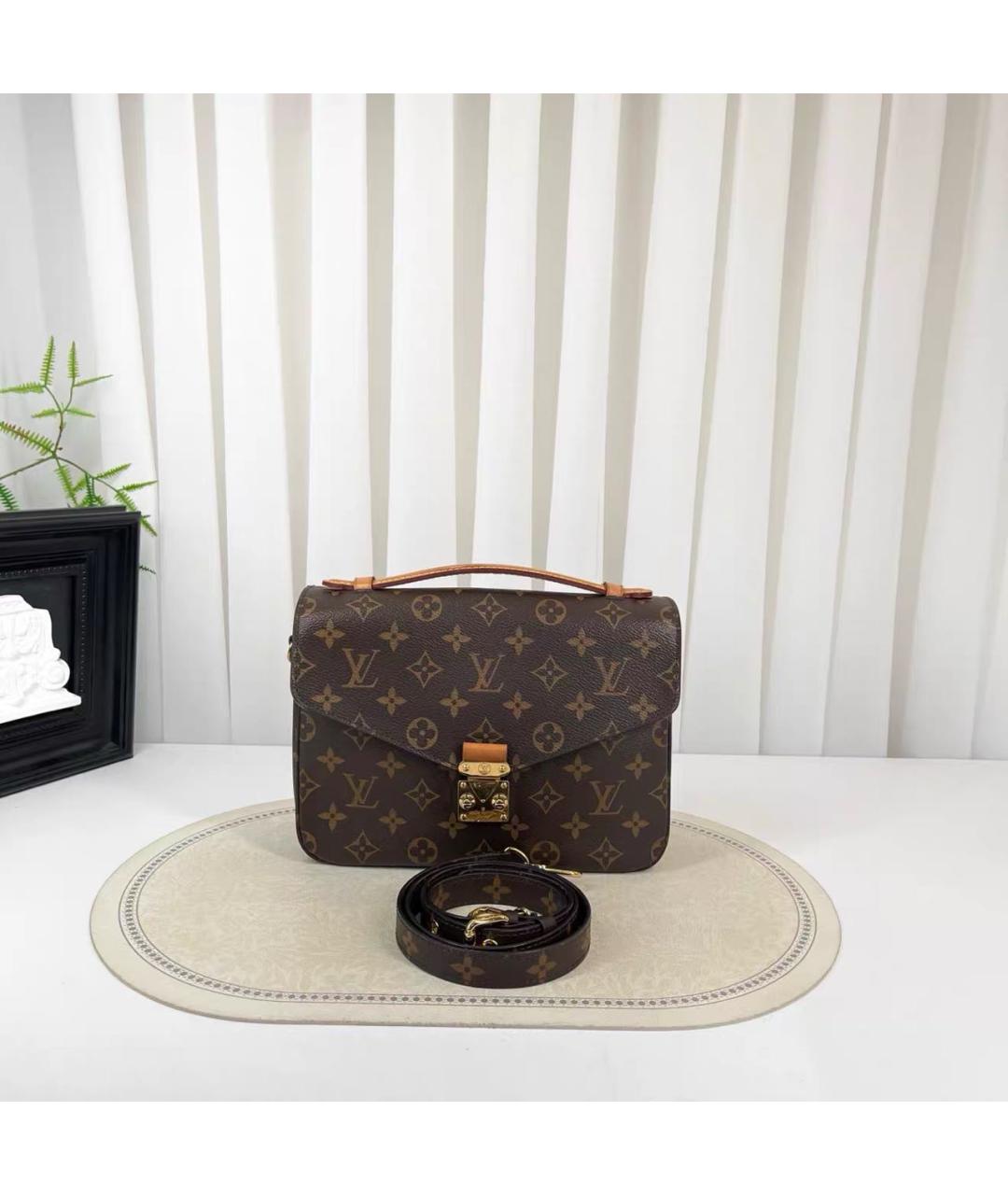 LOUIS VUITTON Коричневая кожаная сумка через плечо, фото 7