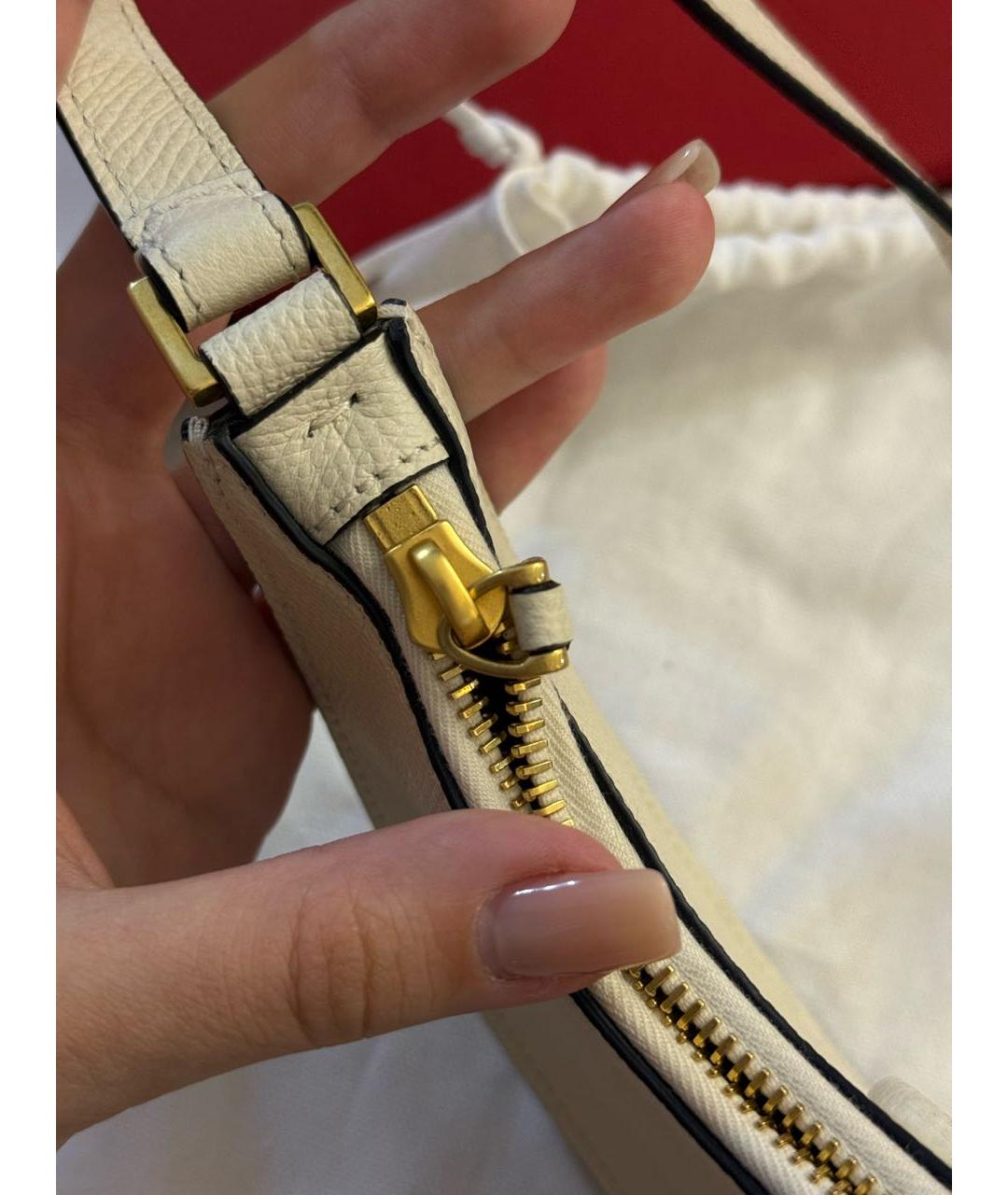 VALENTINO Белая кожаная сумка с короткими ручками, фото 5