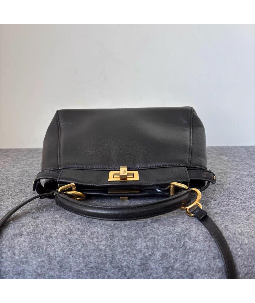 FENDI Черная кожаная сумка через плечо, фото 5