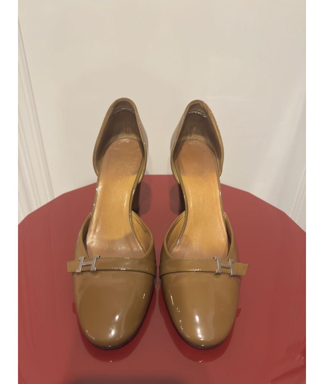 HERMES Бежевые туфли из лакированной кожи, фото 2