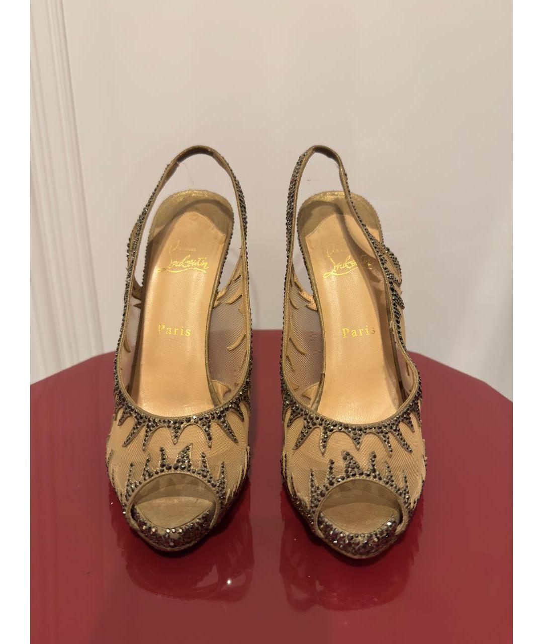 CHRISTIAN LOUBOUTIN Бежевые текстильные босоножки, фото 2