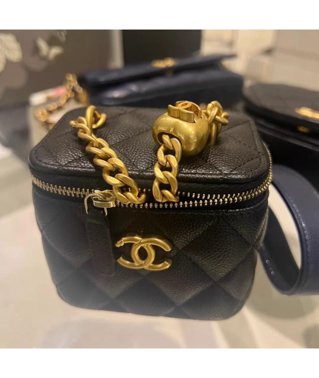 CHANEL Черная кожаная косметичка, фото 4