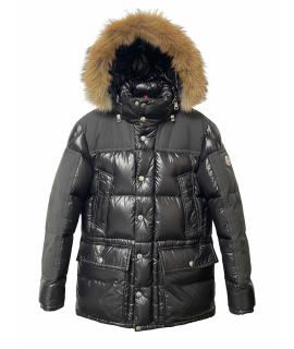 MONCLER Пуховик
