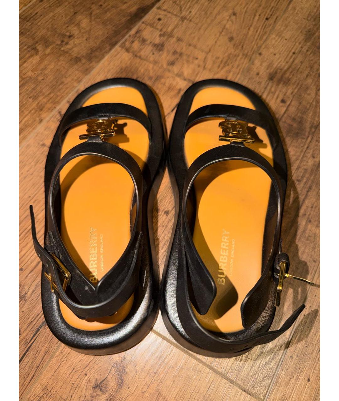 BURBERRY Черные кожаные сандалии, фото 3