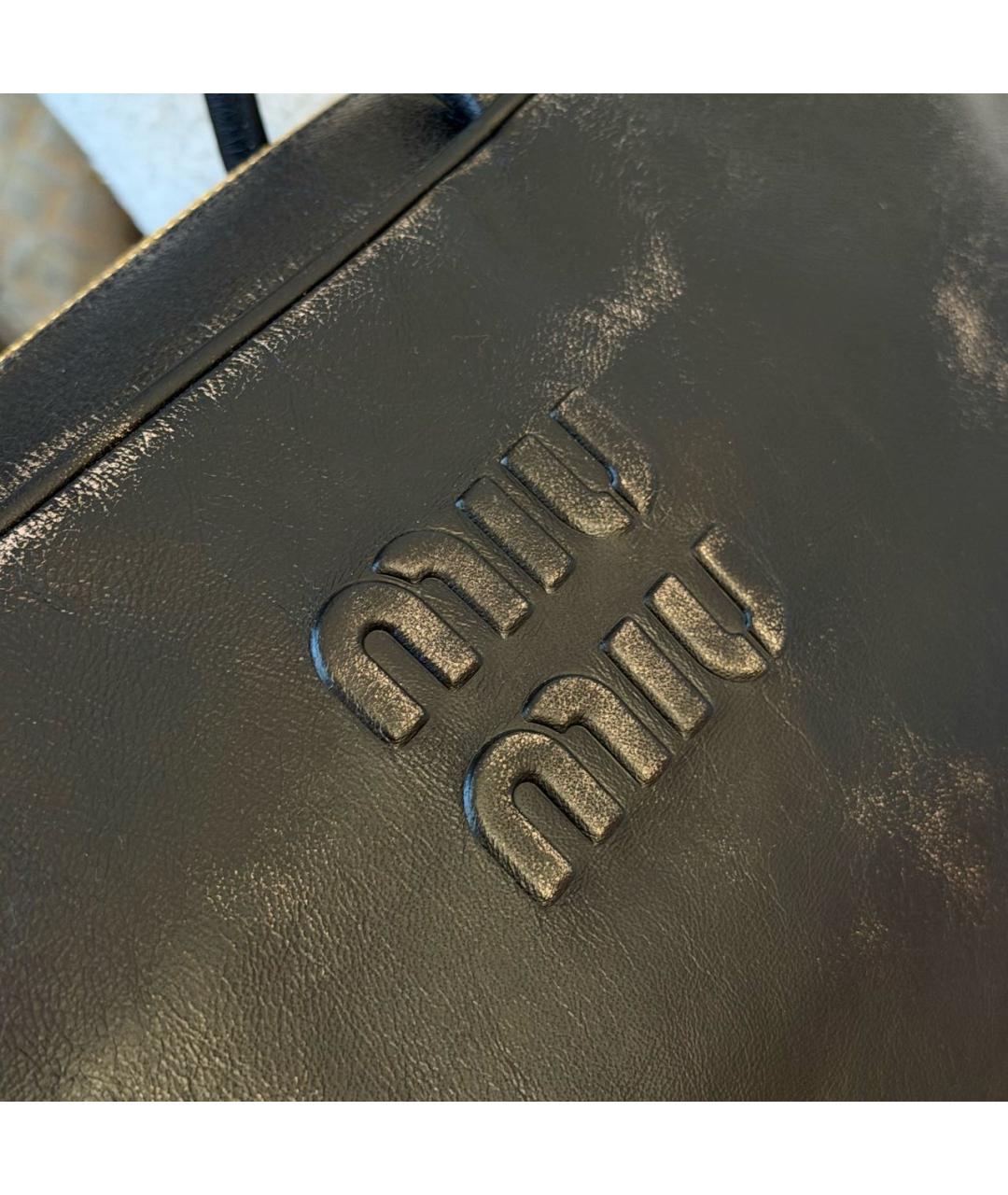 MIU MIU Коричневая кожаная сумка с короткими ручками, фото 5