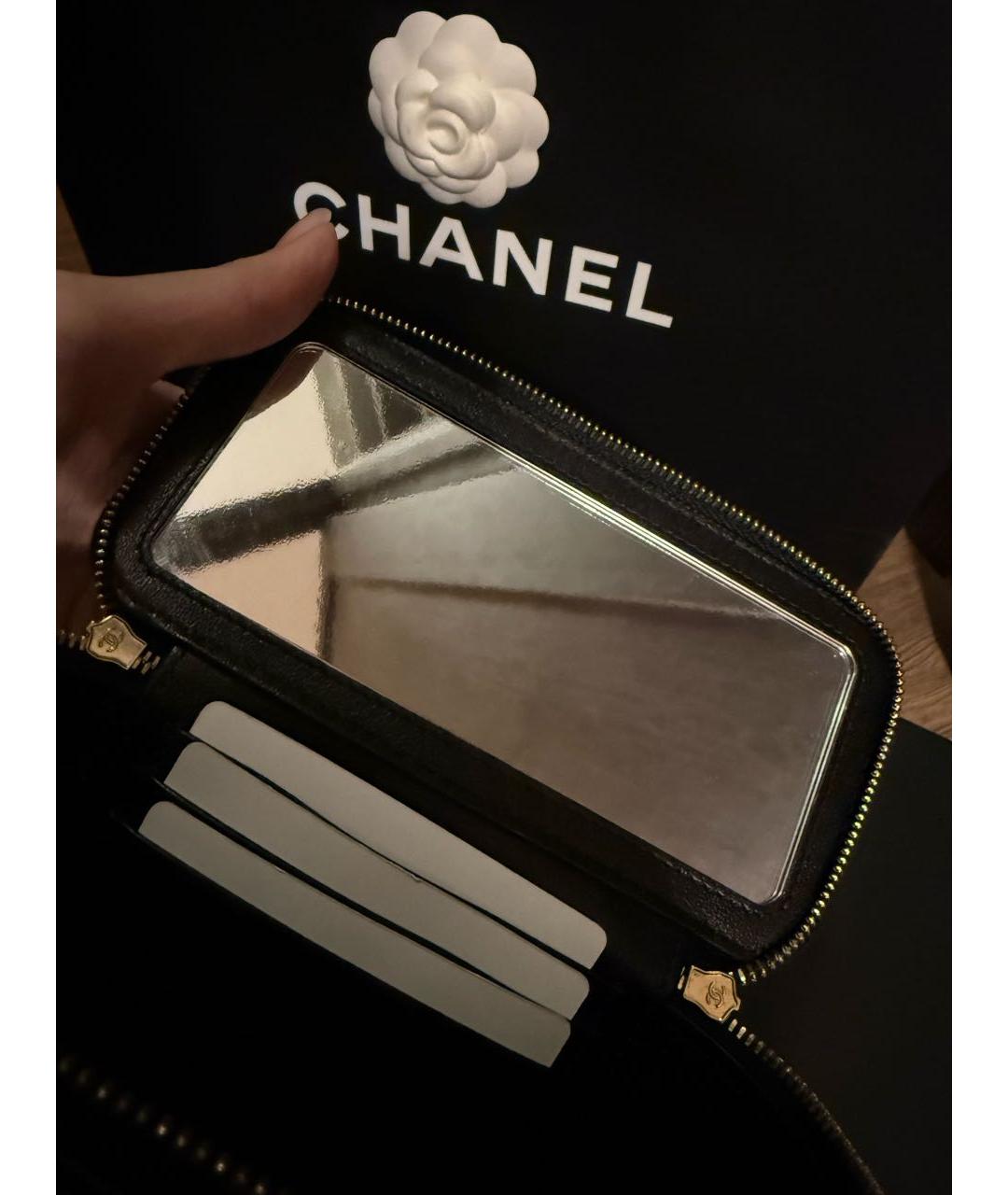 CHANEL Черная кожаная сумка с короткими ручками, фото 3