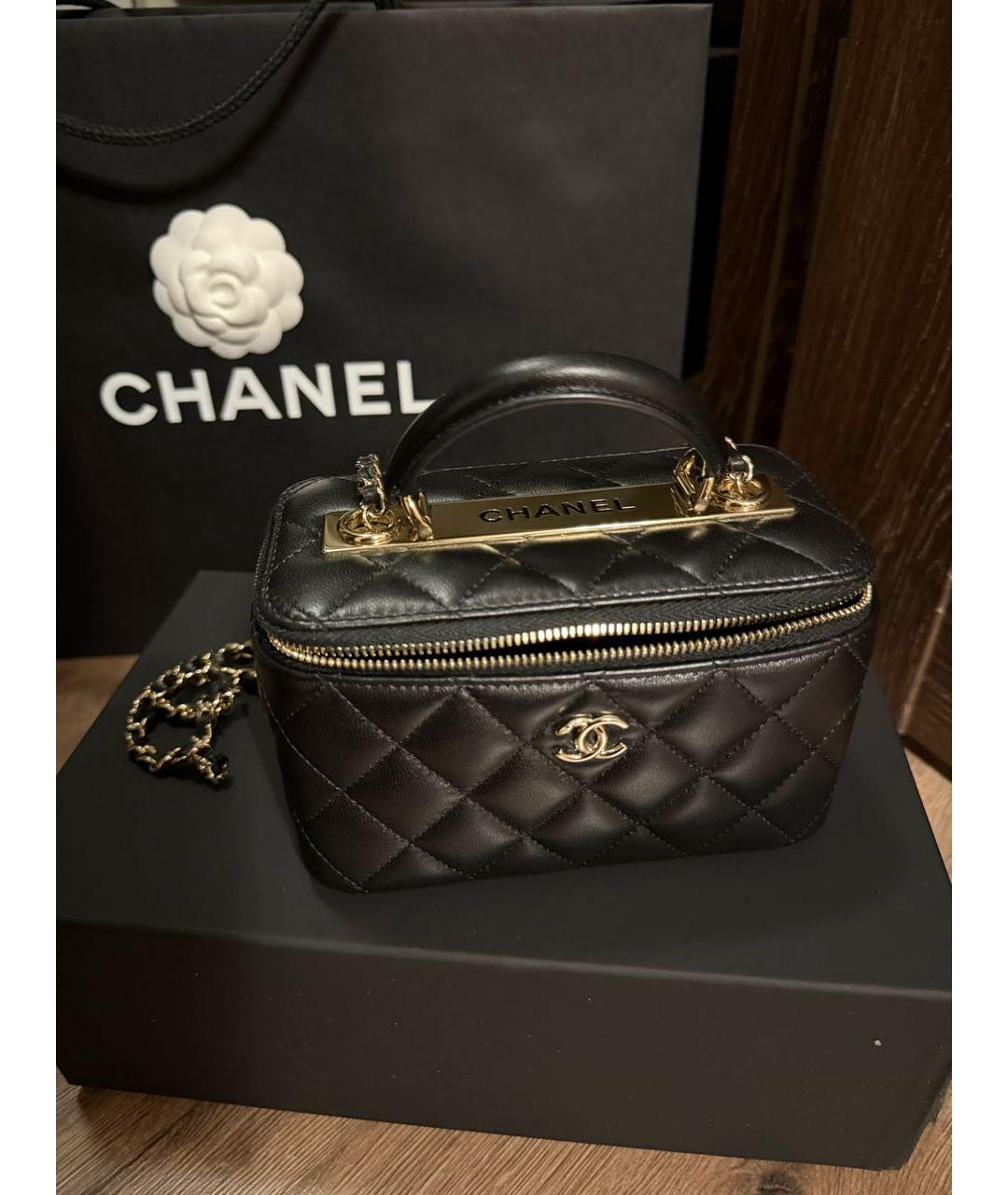 CHANEL Черная кожаная сумка с короткими ручками, фото 7