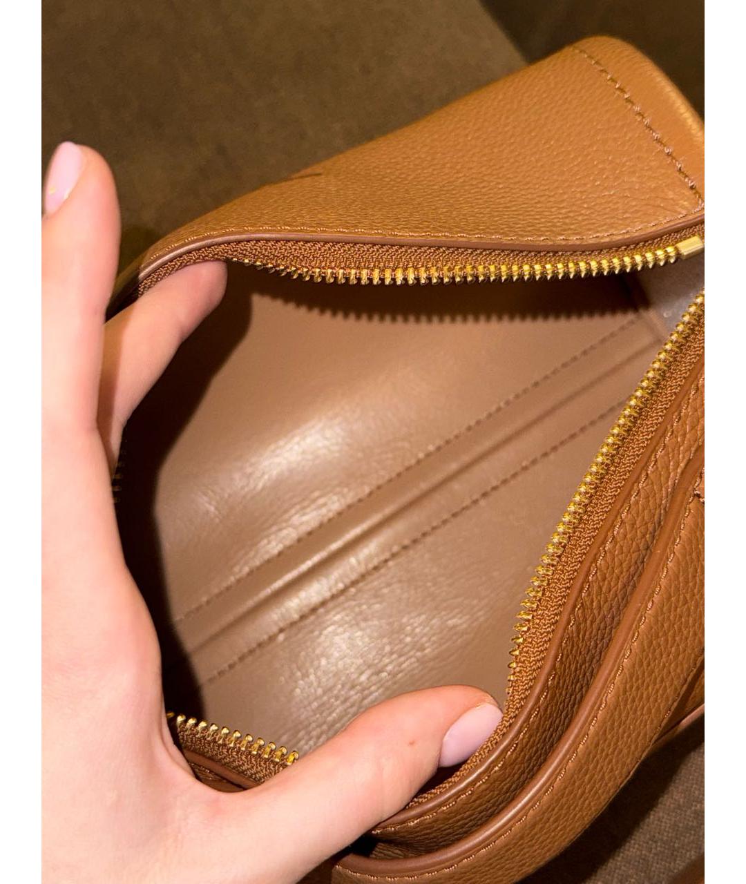 MARC JACOBS Бежевая кожаная сумка с короткими ручками, фото 3