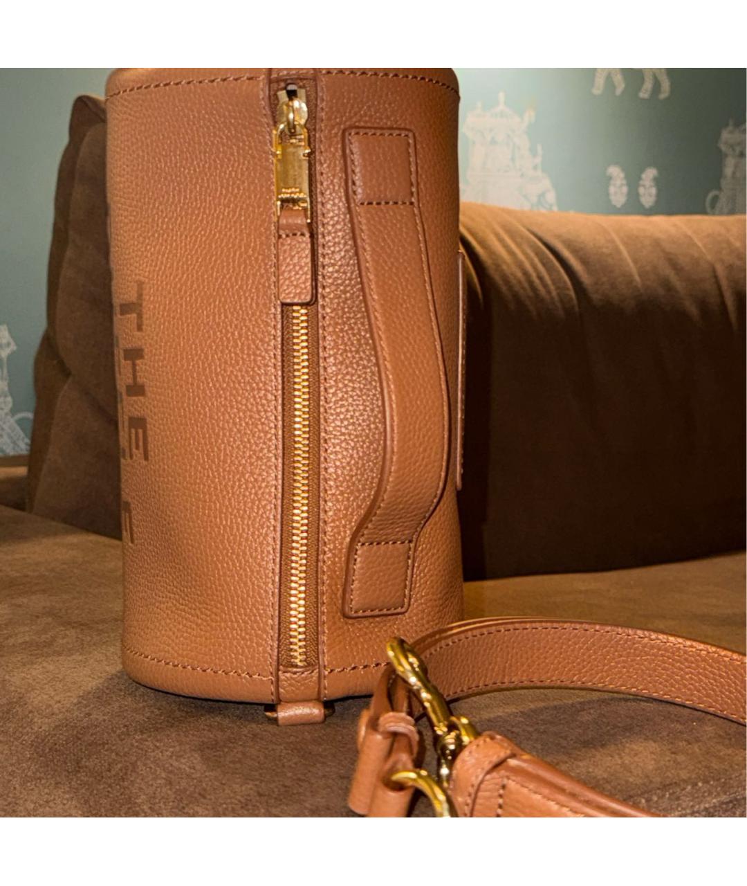 MARC JACOBS Бежевая кожаная сумка с короткими ручками, фото 5