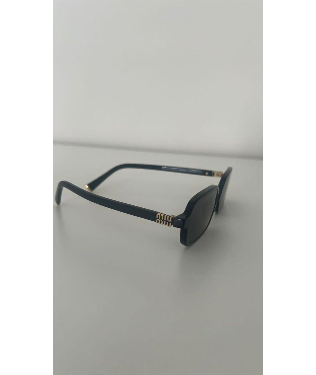 MIU MIU Черные пластиковые солнцезащитные очки, фото 3