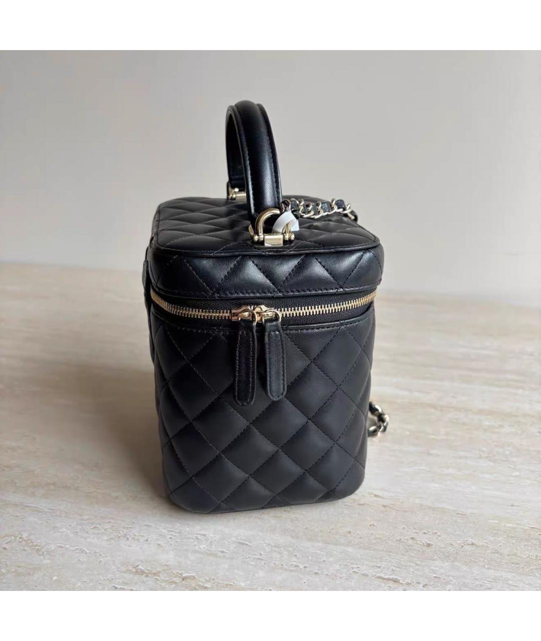 CHANEL Черная кожаная сумка с короткими ручками, фото 3