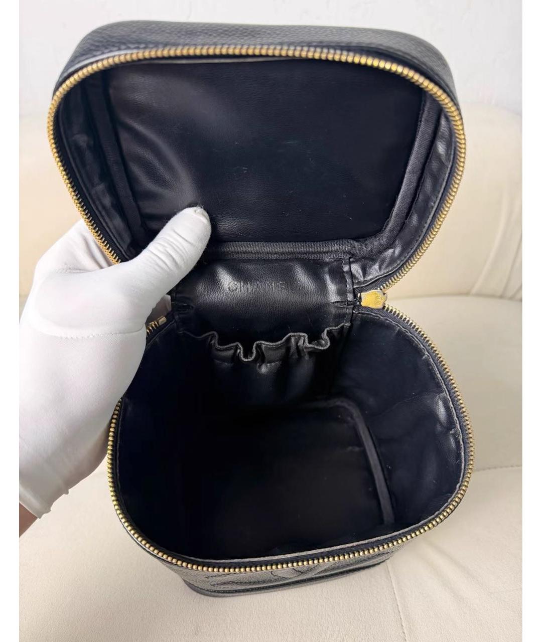 CHANEL Черная кожаная косметичка, фото 7