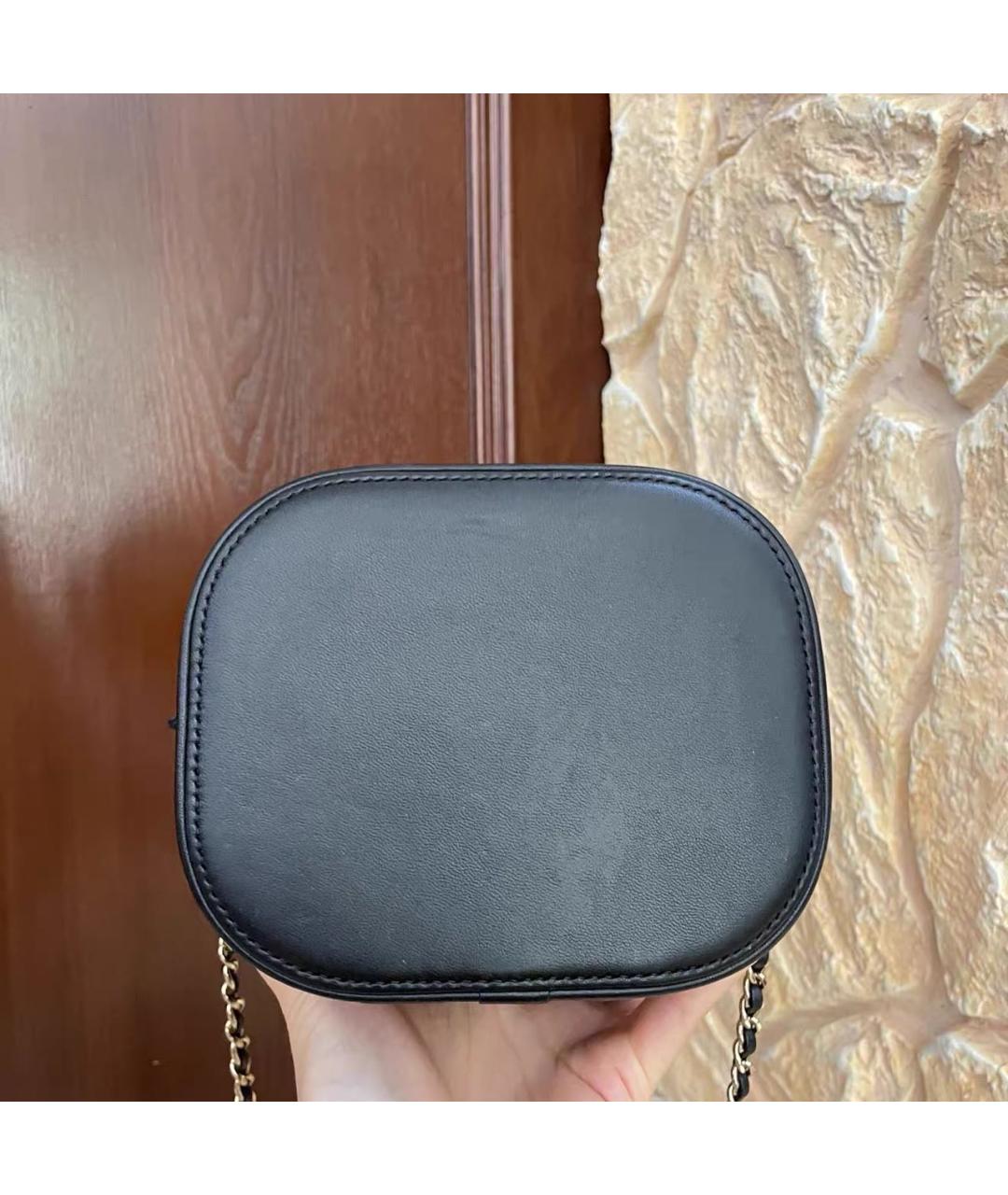 CHANEL Черная кожаная сумка с короткими ручками, фото 3