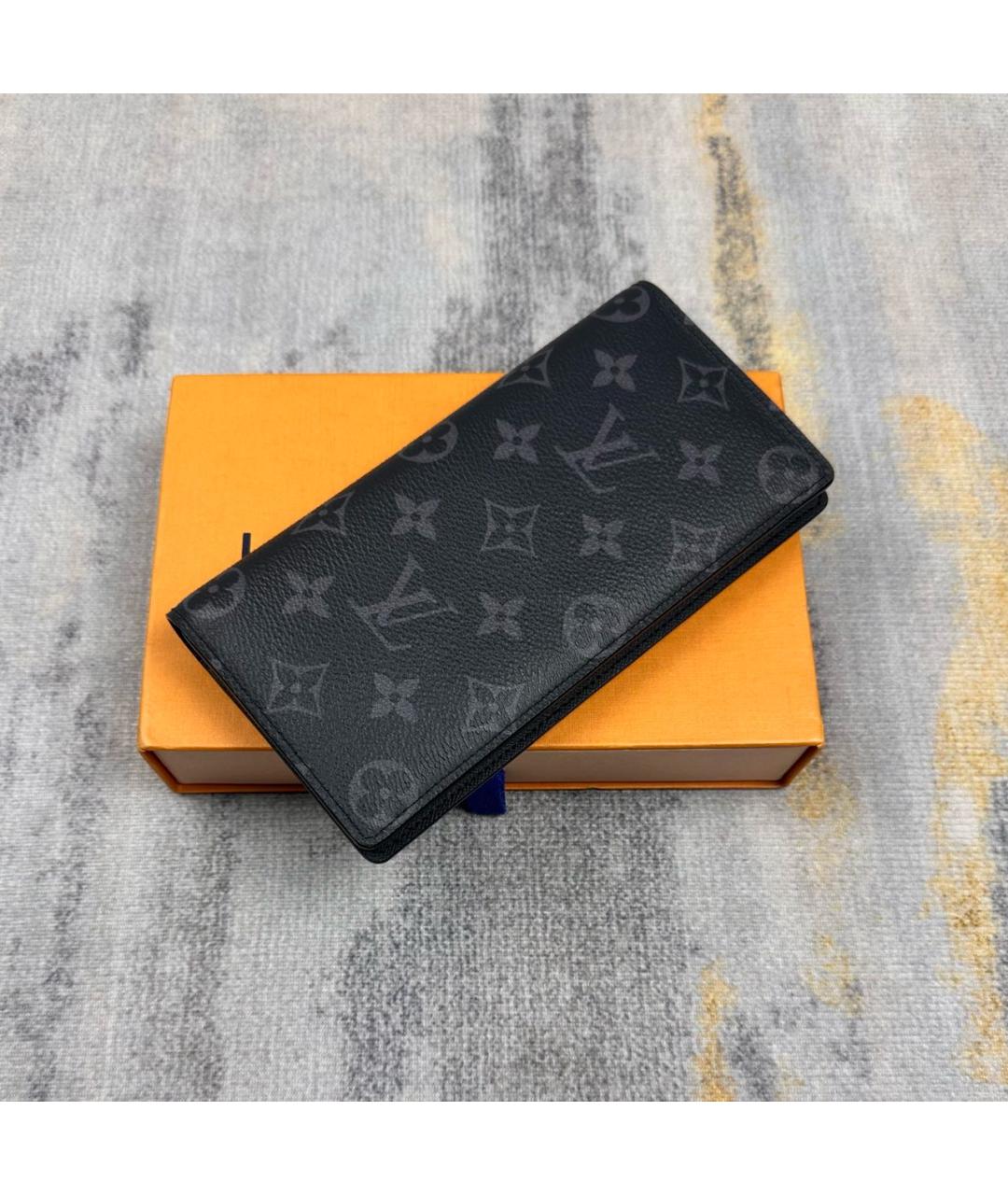 LOUIS VUITTON Черный кожаный кошелек, фото 4