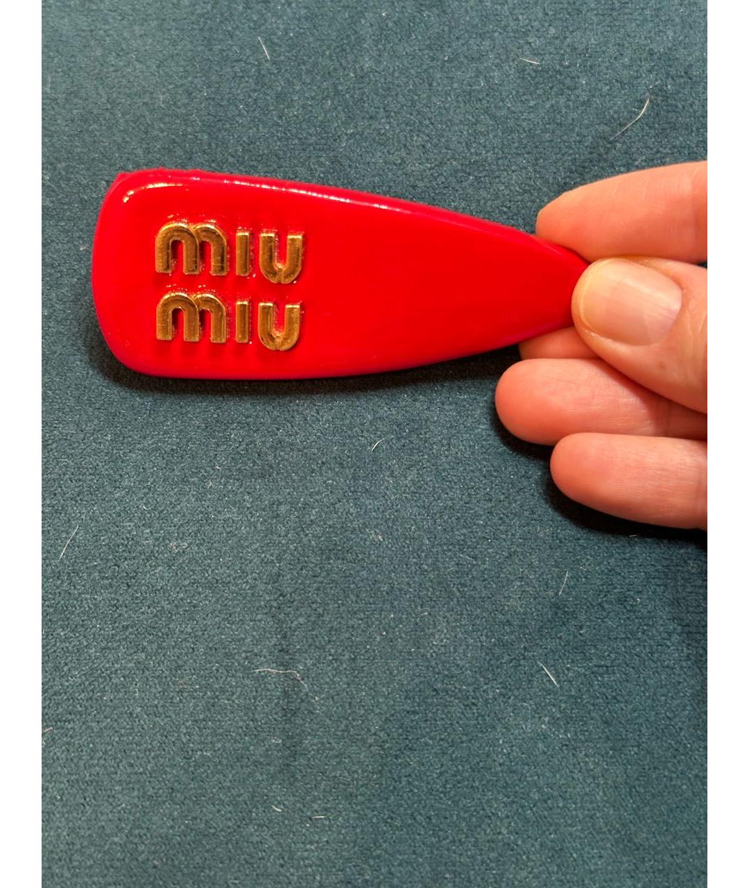 MIU MIU Красная заколка, фото 2