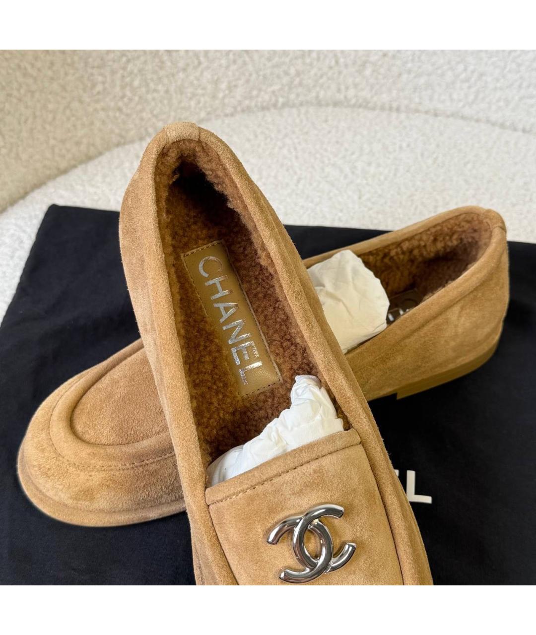 CHANEL Бежевые замшевые лоферы, фото 3