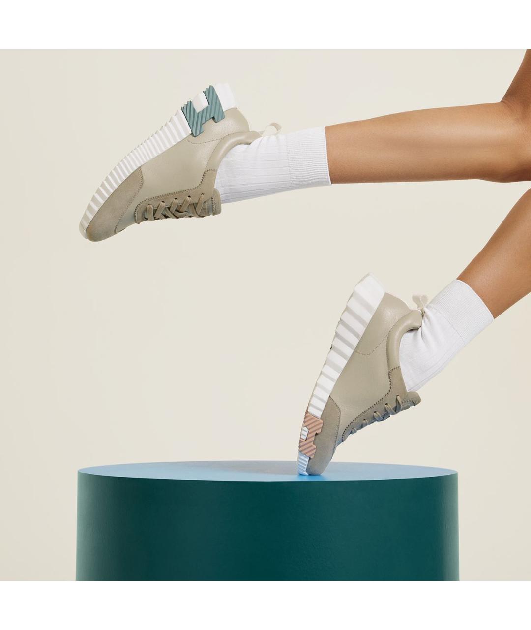 HERMES Бежевые кожаные кроссовки, фото 2