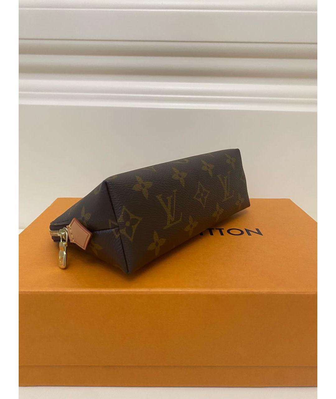 LOUIS VUITTON Коричневая косметичка, фото 8