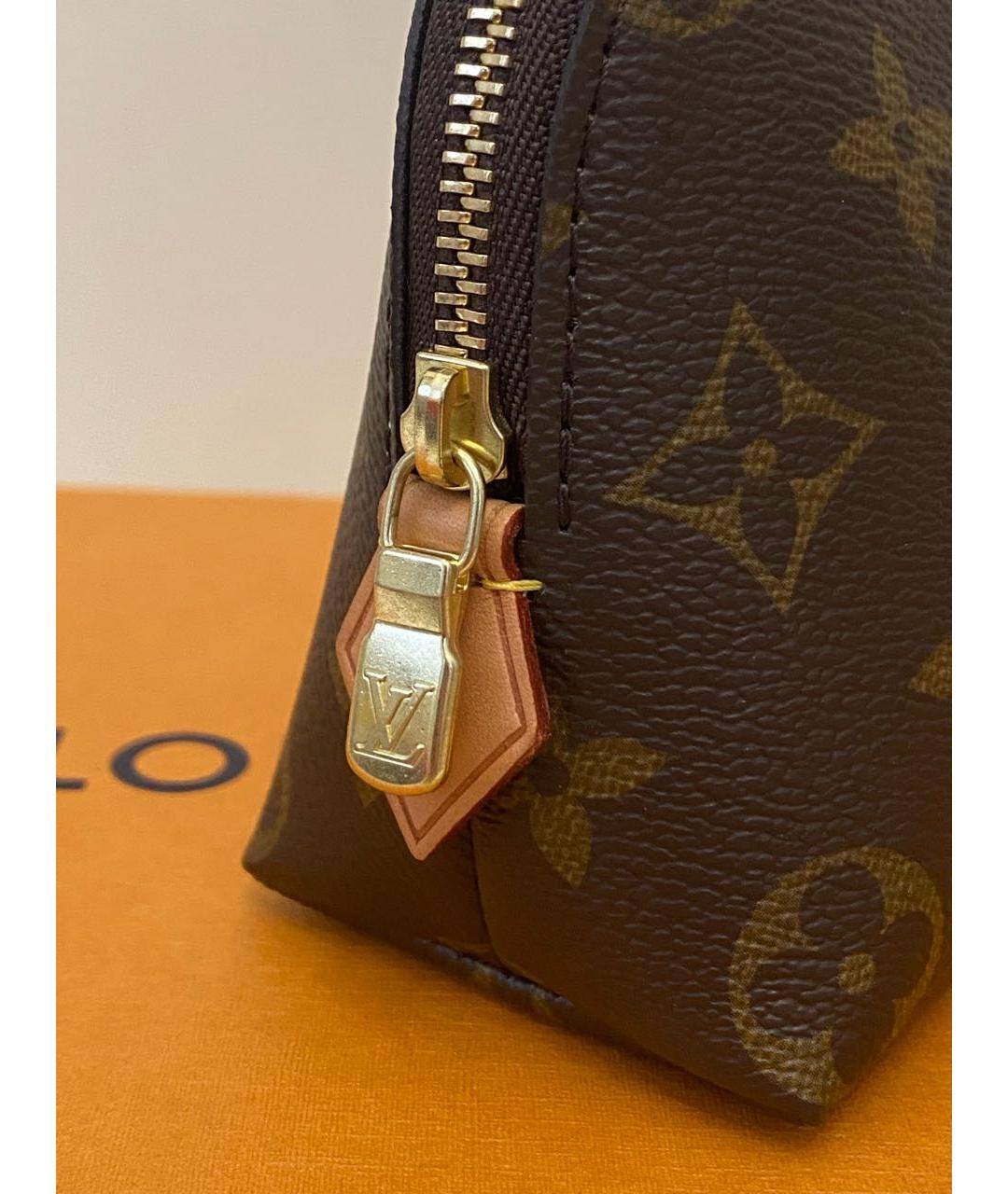 LOUIS VUITTON Коричневая косметичка, фото 4