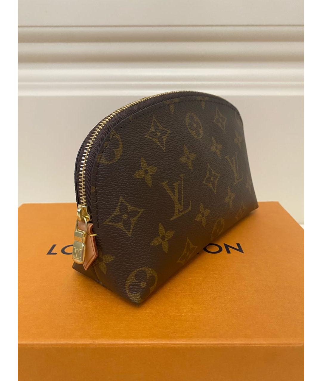 LOUIS VUITTON Коричневая косметичка, фото 3