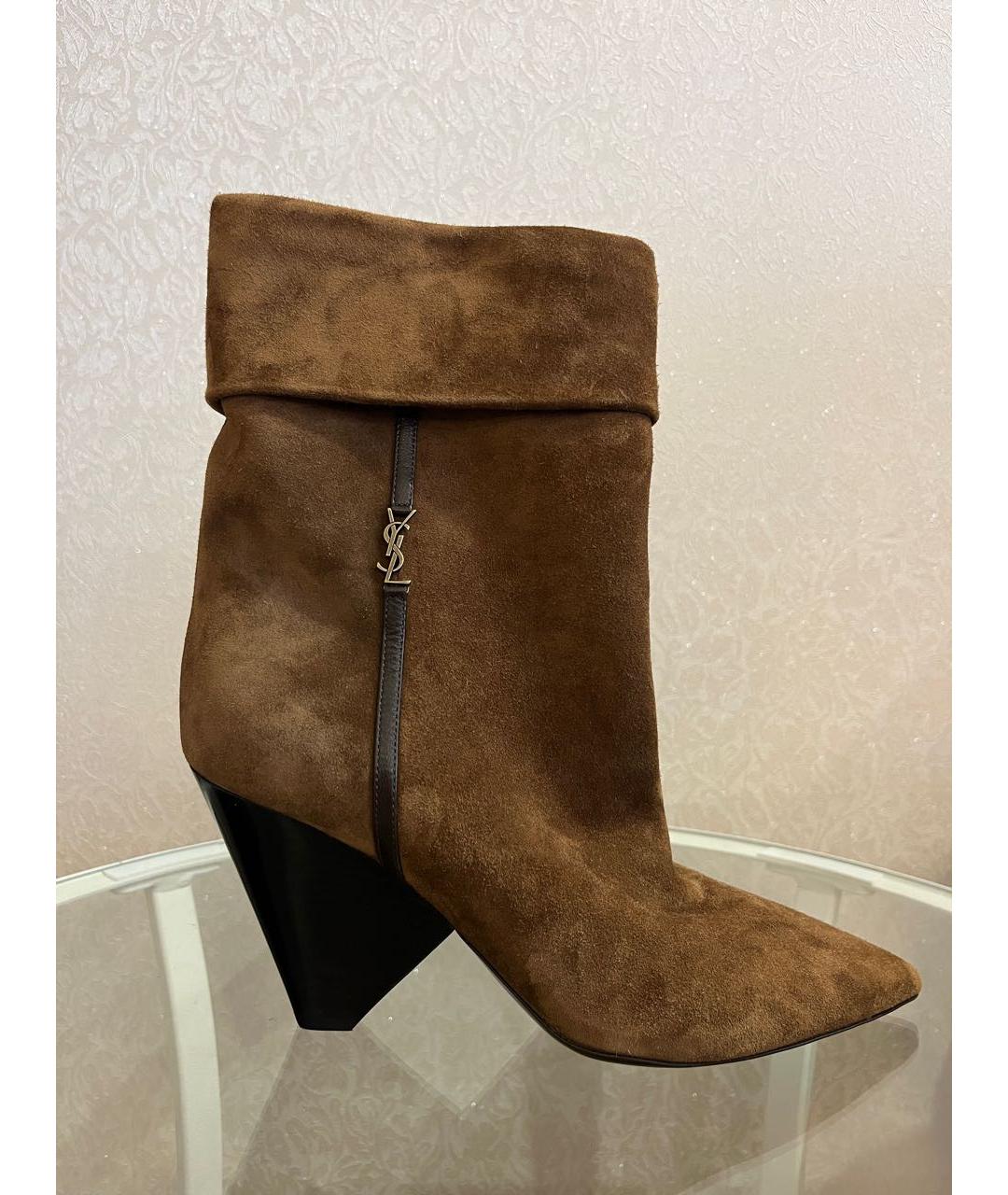 SAINT LAURENT Коричневые замшевые ботильоны, фото 9