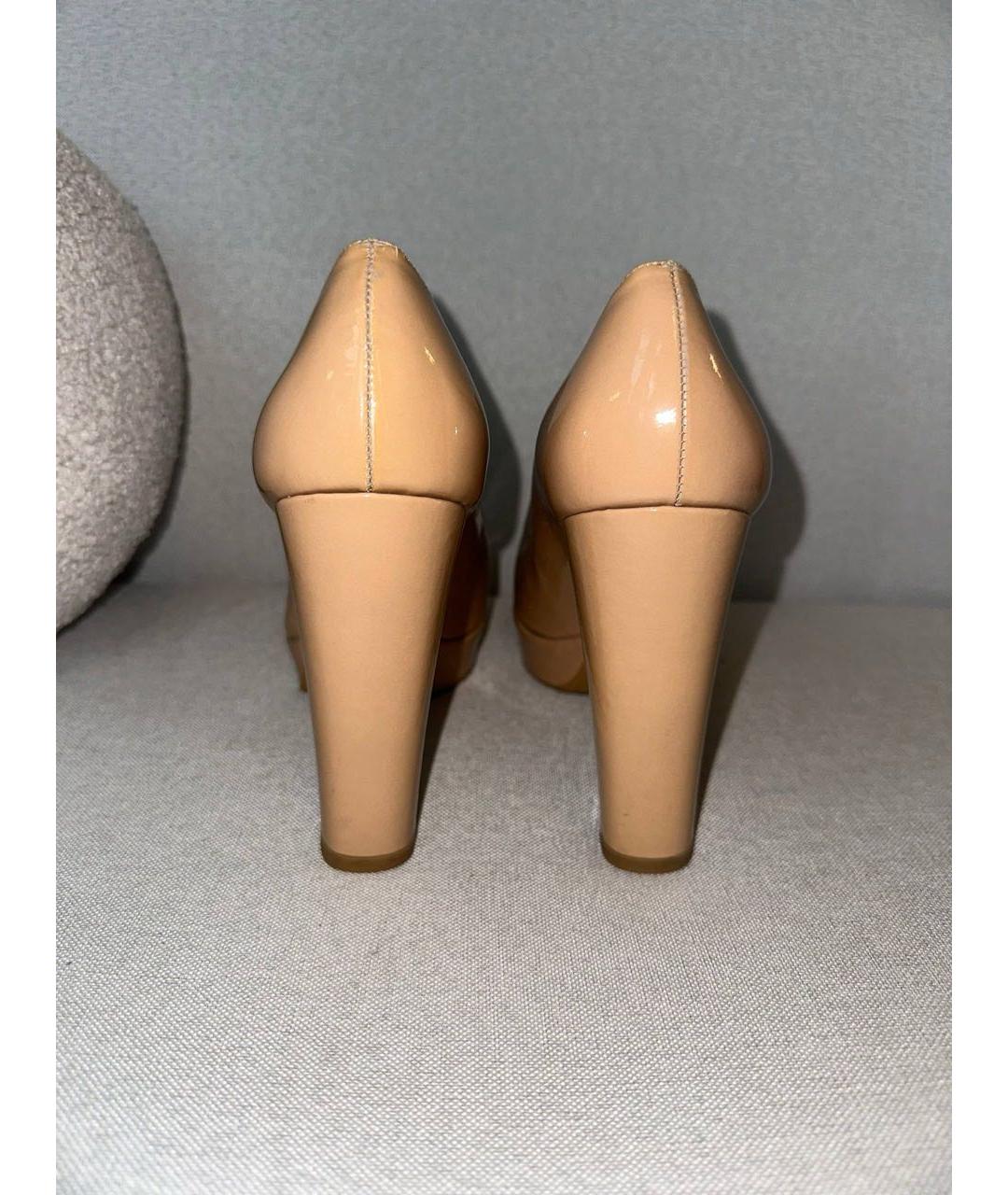 STUART WEITZMAN Бежевые туфли из лакированной кожи, фото 3