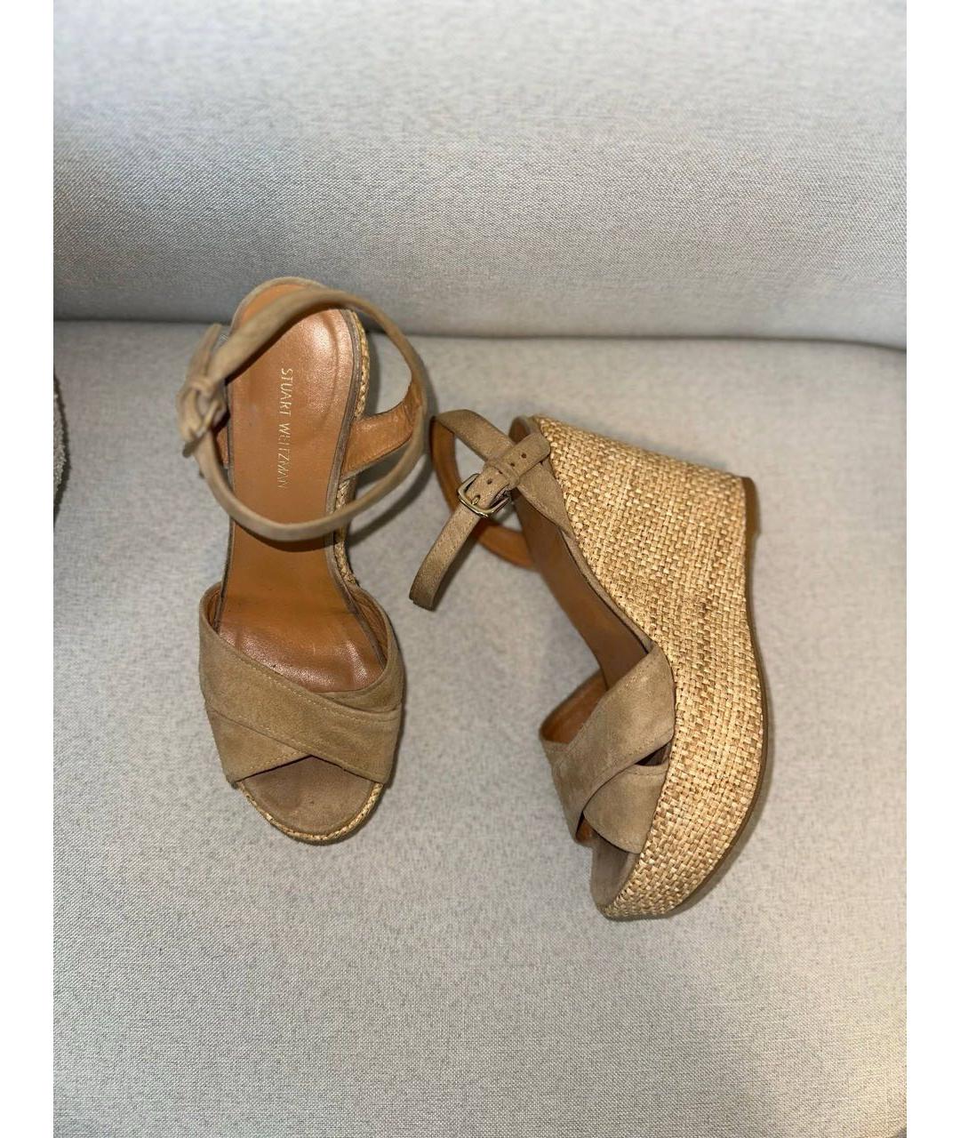 STUART WEITZMAN Бежевые замшевые босоножки, фото 5