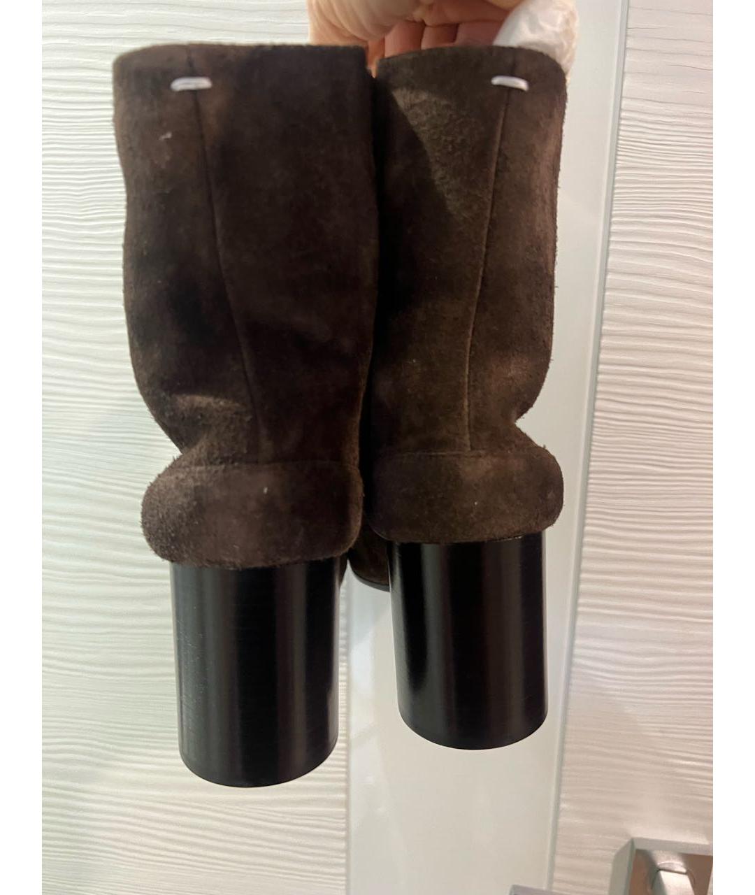 MAISON MARGIELA Коричневые замшевые ботильоны, фото 4
