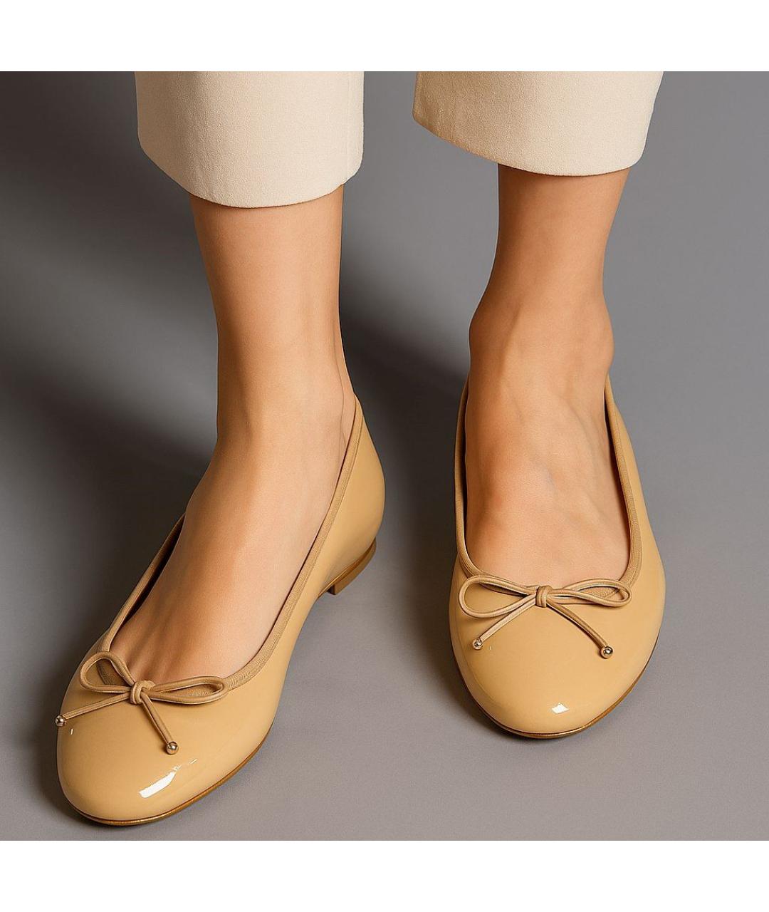 CAROLINA HERRERA Бежевые балетки из лакированной кожи, фото 7